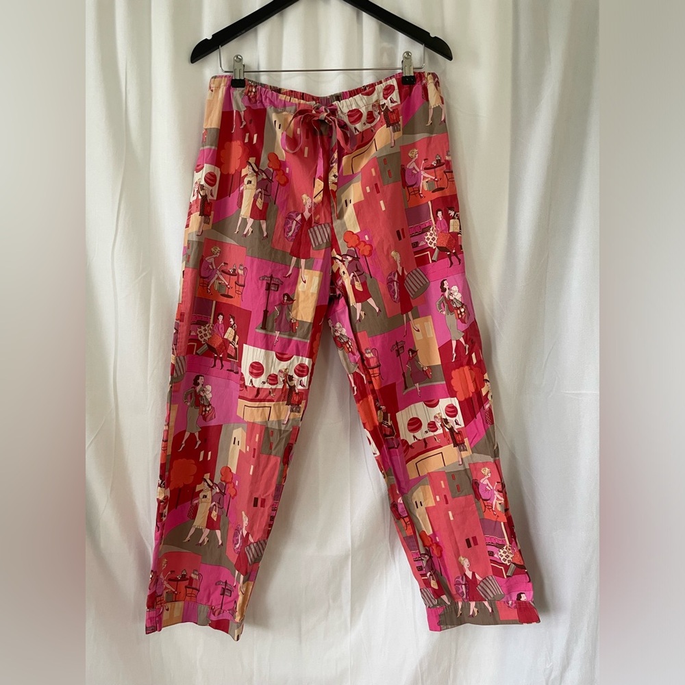 Vintage the cat’s pajama. Size S. Fifth avenue, women shopping.